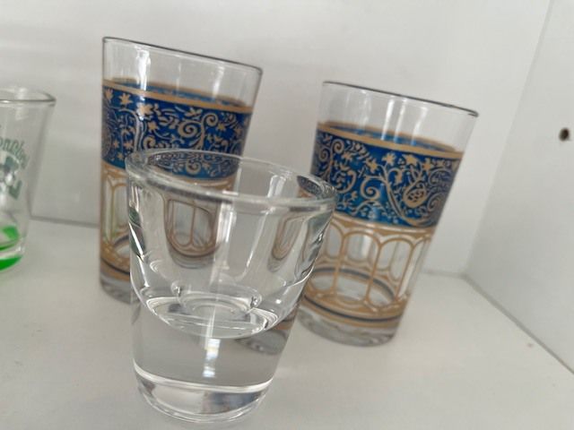 Selection of shot & mini glasses. Total 11 items. All in super condition.
