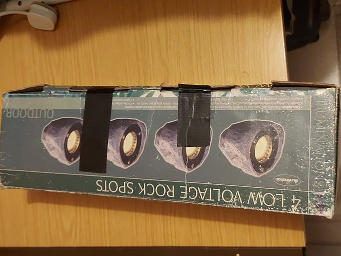 4 Low voltage Rock Spotlights in excellent like new Condition