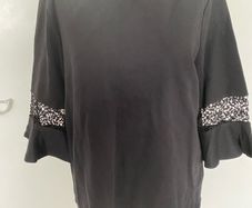 New Top with stretch , size M