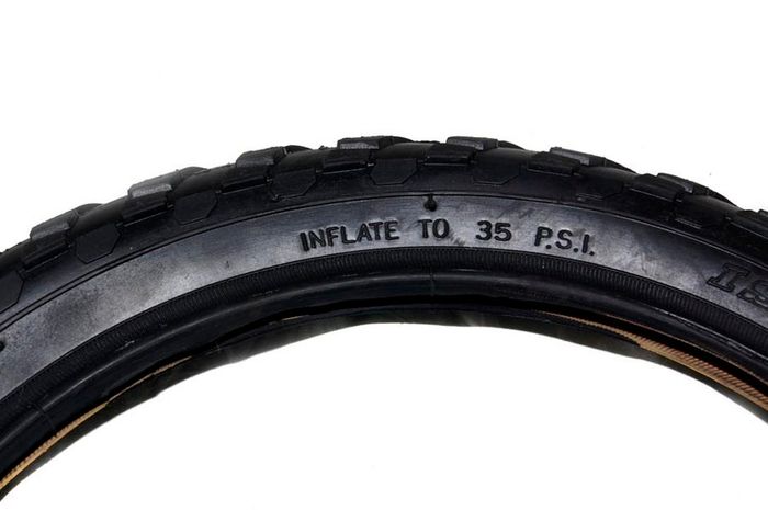 Tyre Atb Centre Rib 12 1(Sri-67)
