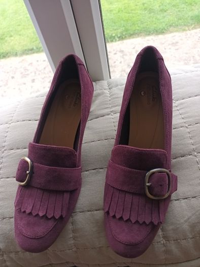 Clarks mulberry suede loafer with heel
