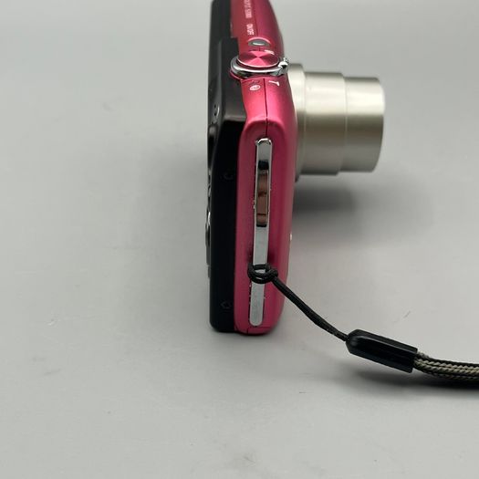 Nikon Coolpix S3300 16MP Digital Camera Pink - Full Kit