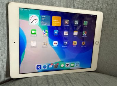 Apple iPad in Swords
