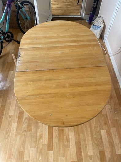 storage table and chairs