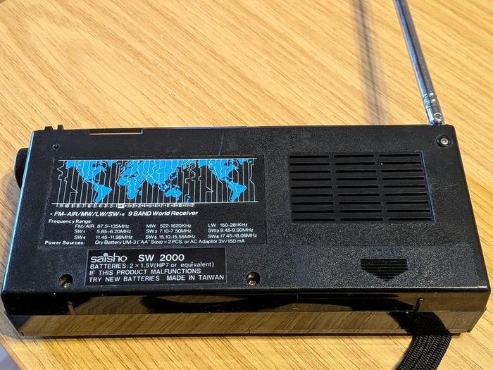 Vintage Multi-Band Pocket Radio