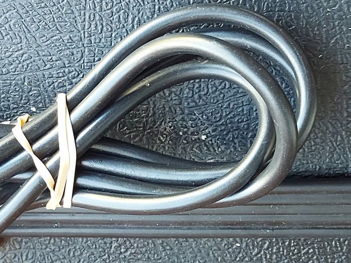 Large Marshall AMP, MG Series, 100 DFX, Output 100 watts RMS into 4 Ohms, very good condition, see pictures