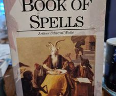 The Wordsworth book of spells