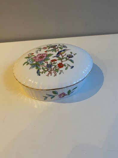 Aynsley oval Pembroke trinket box