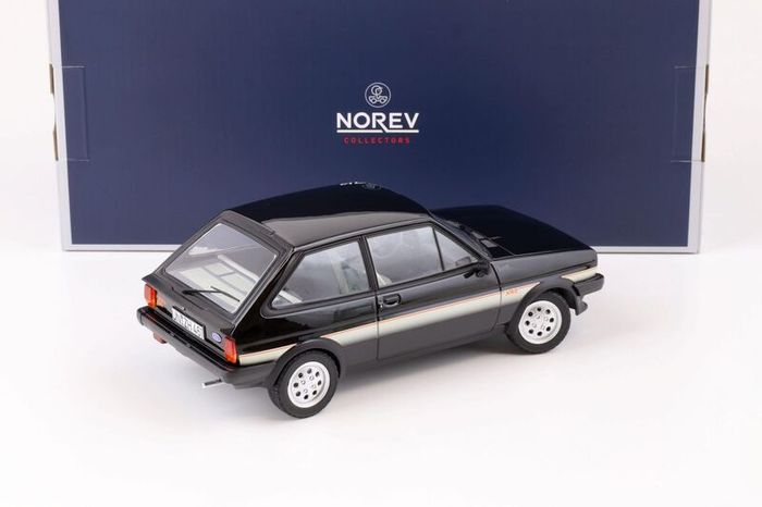 Ford Fiesta Xr2 1981 New In Box 1/18
