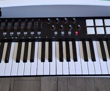 M-Audio Oxygen 61 MIDI Keyboard Controller