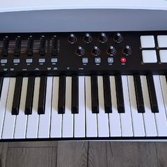 M-Audio Oxygen 61 MIDI Keyboard Controller