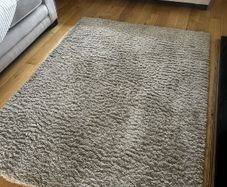 beige rug