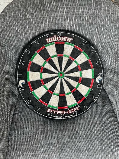 Unicorn Striker Bristle Dartboard  Good Condition