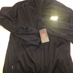 New Balance hoodie running jacket size L brand new