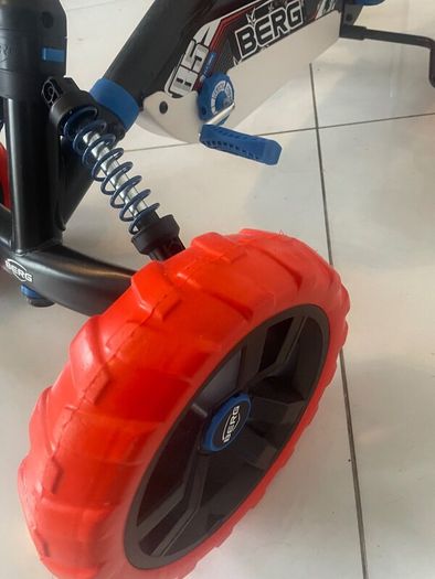 Berg Buzzy Nitro  2-in-1 go cart/bike with handle