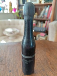 Antique Italian pipe in novelty champagne bottle 1911