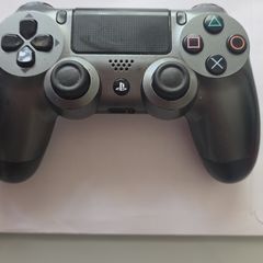 PS4 controllers
