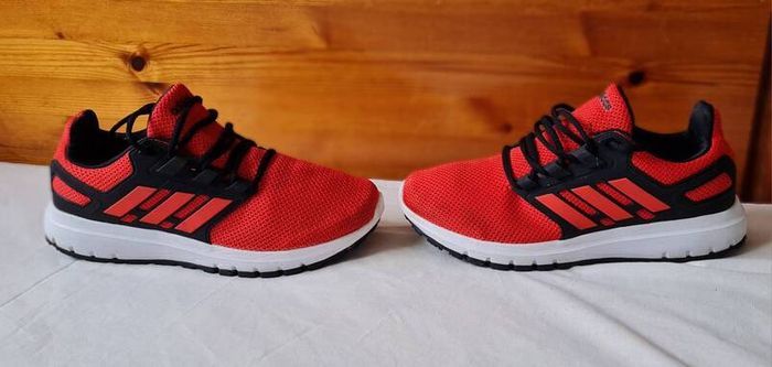 2017 adidas energy cloud 2 Size 8 eu 42 red/black In excellent condition