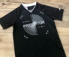 Adidas Predator short sleeve T-shirt size 9/10 years old