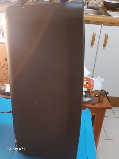TOSHIBA Portable Sound System, Party Speaker, Bluetooth, Model TY-ASC65, everything working perfect