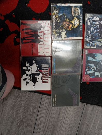 CD singles (metal)