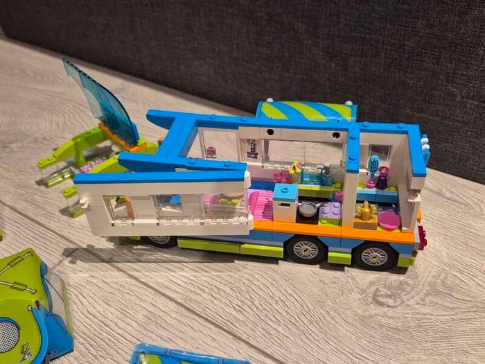 Lego Friends 41339 Mia's Camper Van