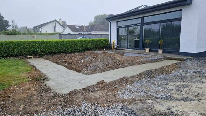 Mini digger and driver for hire/ Bricklayer
