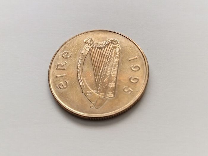 1995 Eire 20p coin