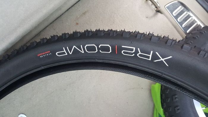 2 Bontrager XR2 Comp tyres