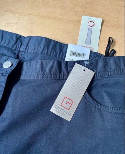 Gerke cropped  trousers, (20) new with tag