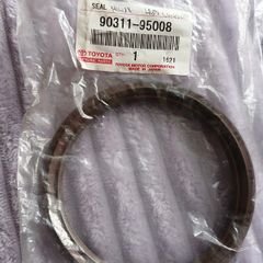 Genuine Toyota Hilux, Land Cruiser, Dyna 90311-95008 (seal, Engine Rear Oil)