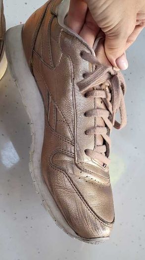 REEBOK Classics Rose Gold Edition Sz 7UK