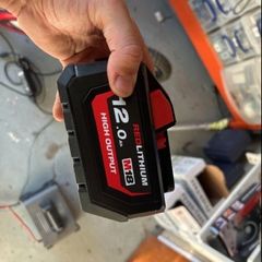milwauke battery