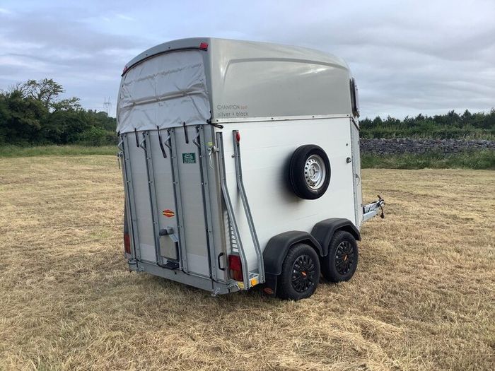 Bockmann champion esprit horse box