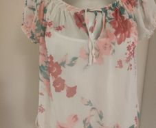 Italian floral blouse size UK12/14 EU40/42