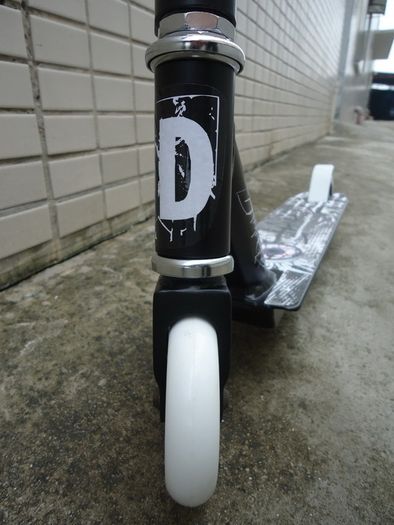 Damaged D-Ranged Scooter - Black