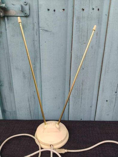 Rabbits Ears antenna