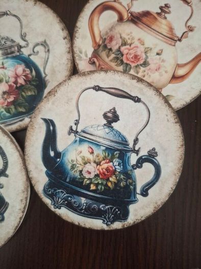 Set of 6 Wooden Coasters in a Box