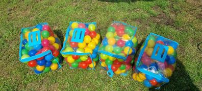 Ball pit/pond balls