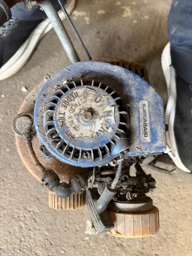 Strimmers, chainsaws and hedgecutters