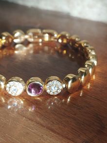 Vintage Bracelet of excellent quality, with crystals and amethyst stone in gold plated, American Vintage.