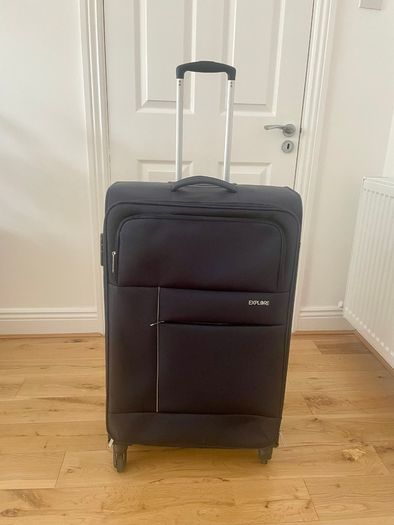 Large Suitcase: Navy