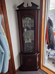 Glass cabinet