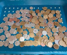 Large collection of overseas coins usa belgium germany canada uk etc good used order over 780gmn