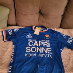 Retro cycling jersey