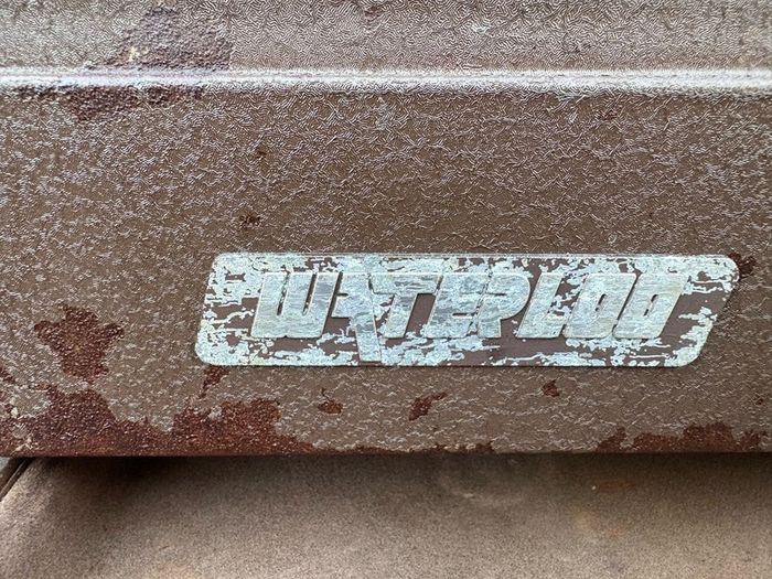 Vintage Waterloo Engineeering tool box with liners