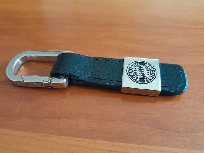 FC BAYERN MUNCHEN, leather, chrome, Key Ring. Bayern Munich FC. Football.