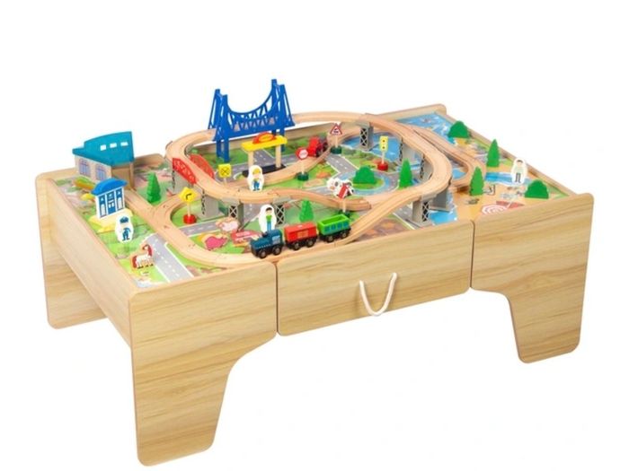 Wooden train table and set