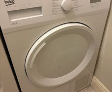 8kg Condenser Tumble Dryer Beko - like new!