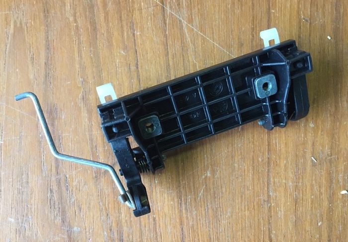 RH Door Handle Mechanism (Alfa Romeo 145)
